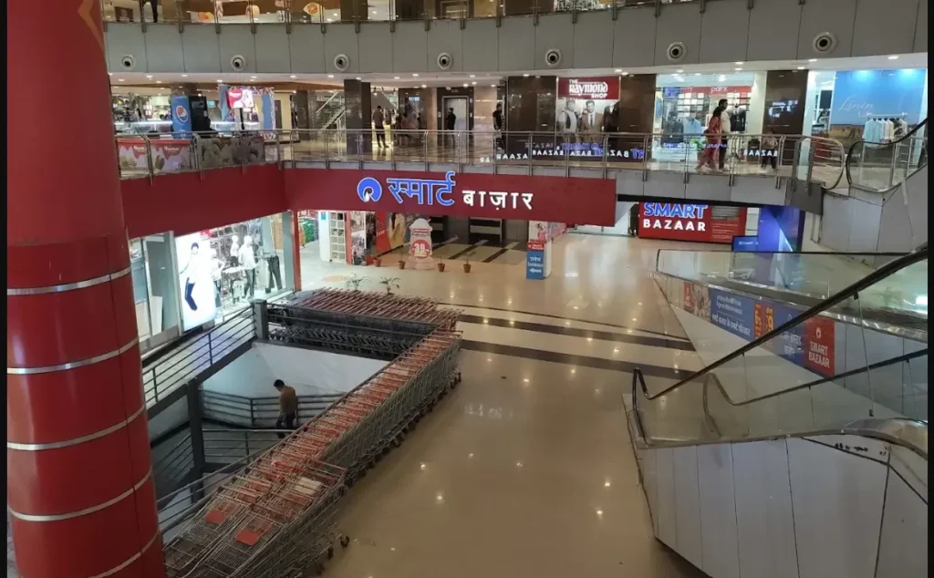 Big Bazaar Now Converted to Smart Bazaar in Indore